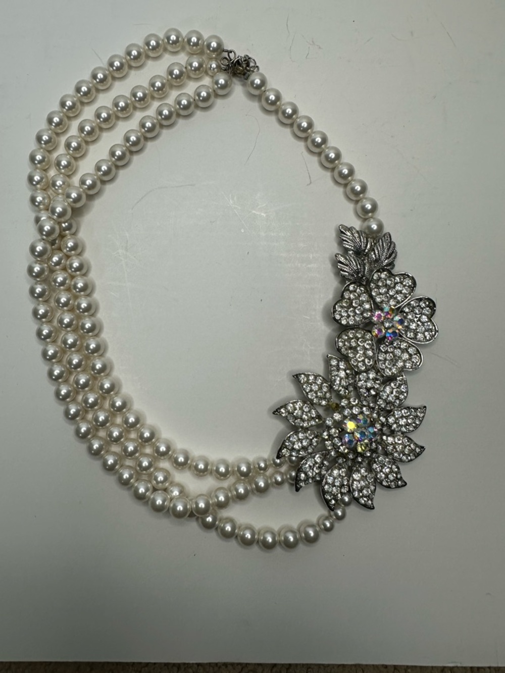 Vintage 1950s Triple Strand Faux Pearl Rhinestone Floral Statement Necklace - Picture 2 of 8